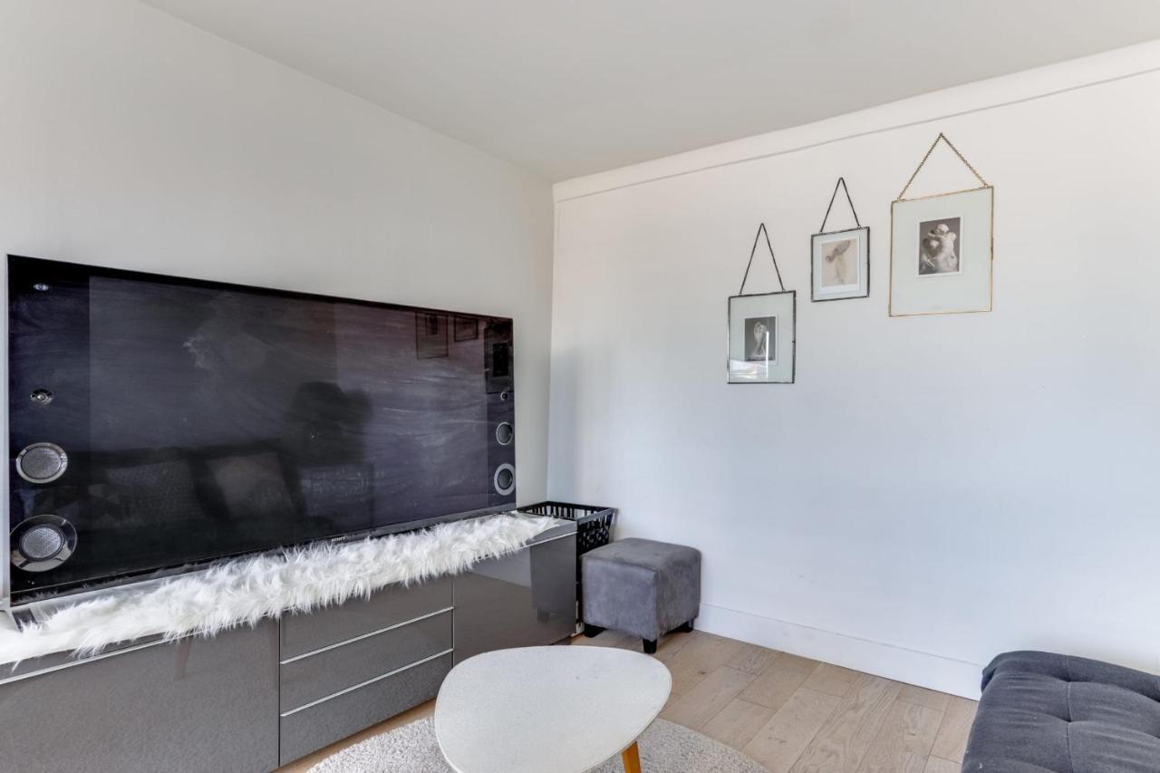 Guestready - Appartement Terrasse Vue Tour Eiffel París Exterior foto
